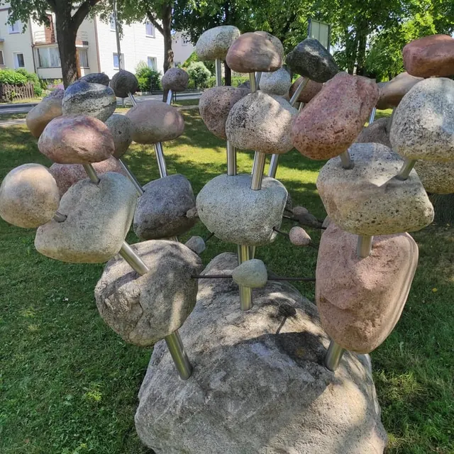 Akmens skulptūros