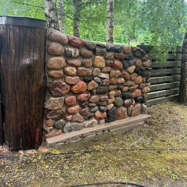 Akmenų mūro tvora – po valymo