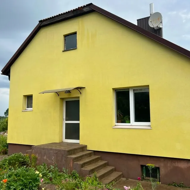 Gyvenamojo namo fasadas – po valymo